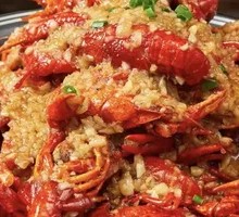 Premium Garlic-Style Crawfish