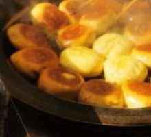 Pan-fried beef buns