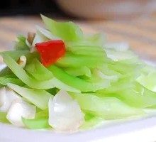 Celery and Lily Bulb Stir-fry