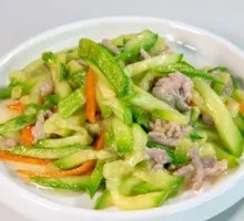 Stir-Fried Pork Shreds with Zucchini