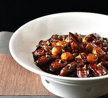 Chives Flower Stir-fried Peanut Sprouts