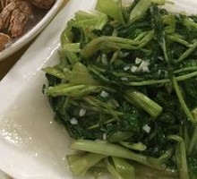Garlic Stir-Fried Water Spinach