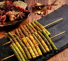 Roasted Garlic Shoots