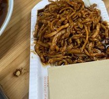 Beijing-style Shredded Pork in Soy Sauce