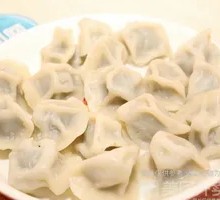 Fresh Pork Dumplings with Chinese Cabbage