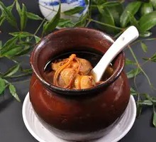 Braised Pigeon Soup in Original Pot