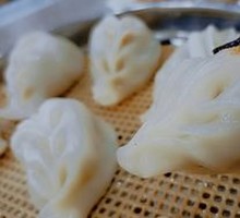 Willow Leaf Steamed Dumplings