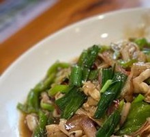 Scallion Stir-fried Fish Balls