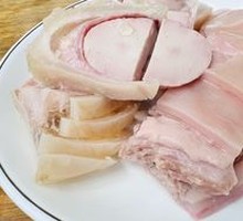 Steamed and Sliced Lamb Head