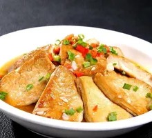 Spicy Pot-Braised Tofu with Leaves
