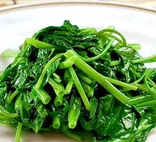Garlic Stir-Fried Water Spinach