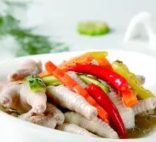 Sichuan-style Pickled Chicken Feet