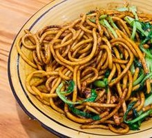 Egg and Pork Noodles Stir-Fry