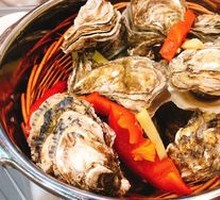 Pressure Cooker Oyster with Bamboo Leaves