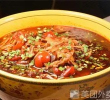 Spicy Chicken Offal Noodles with Pickled Chili