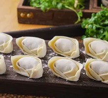 Cold Wontons with Celery and Fresh Pork