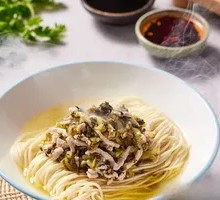 Pickled Cabbage with Shredded Pork