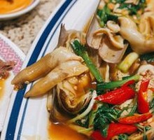 Stir-fried Giant Clams