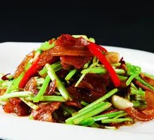 Braised Rice with Chinese Sausage and Celery