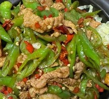Fried Pork with Vegetables in Clay Pot Rice