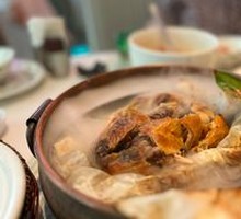 Black Pepper Roasted Chicken Wrapped in Lotus Leaf