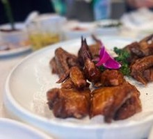 Pipa-style Milk Pigeon