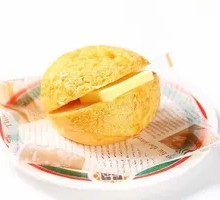 Signature Pineapple Bun with Butter