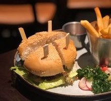 Blue Frog Classic Burger