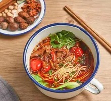 Golden Pickled Pepper Intestine Noodles