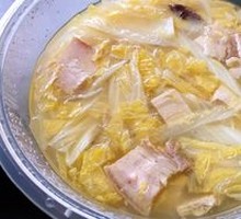 Braised Pork Belly with Frozen Tofu and Chinese Cabbage