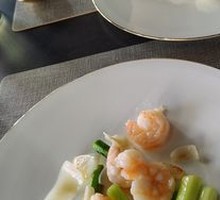 Asparagus and Lily Bulb Stir-fried Shrimp Balls