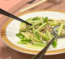 Crab Leg Stir-Fried with Asparagus