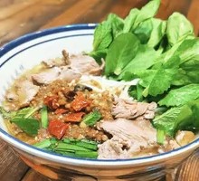 Old-Style Fried Sauce Rice Noodles