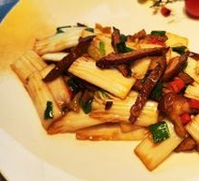 Sour Cabbage Stir-fried Intestines