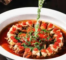 Steamed Black Pig Meat with Green Crab