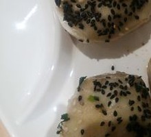 Cheese Beef Pan-Fried Dumplings