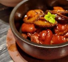 Braised Abalone with Pig Trotters