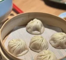 Black Pork Steamed Bun with Juicy Filling