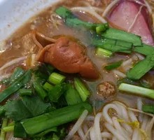Old Braised Pig Intestine Small Pot Rice Noodles