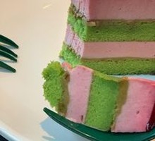 Pistachio Raspberry Flavor Cake