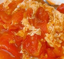 Stir-Fried Egg with Peeled Tomato