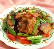 Stir-fried Garlic Shoots with Spicy Pork