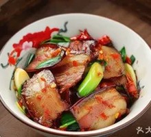 Stir-fried腊肉 with Garlic Greens