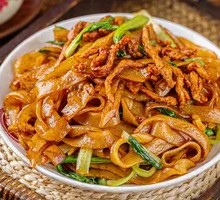 Stir-Fried Rice Noodles with Pork and Greens