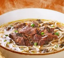 Delicious Pickled Cabbage Beef Noodle Soup
