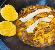 Stewed Goose in Iron Pot