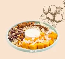 Banana Mango Yogurt Bowl