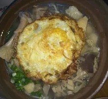 Whole Duck Stew with Golden Needle Mushrooms