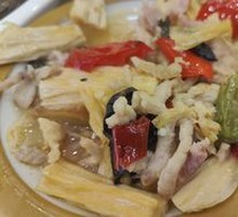 Fried Tofu Skin with Shredded Pork