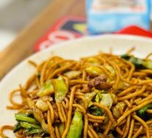 Stir-Fried Noodles with Shredded Meat